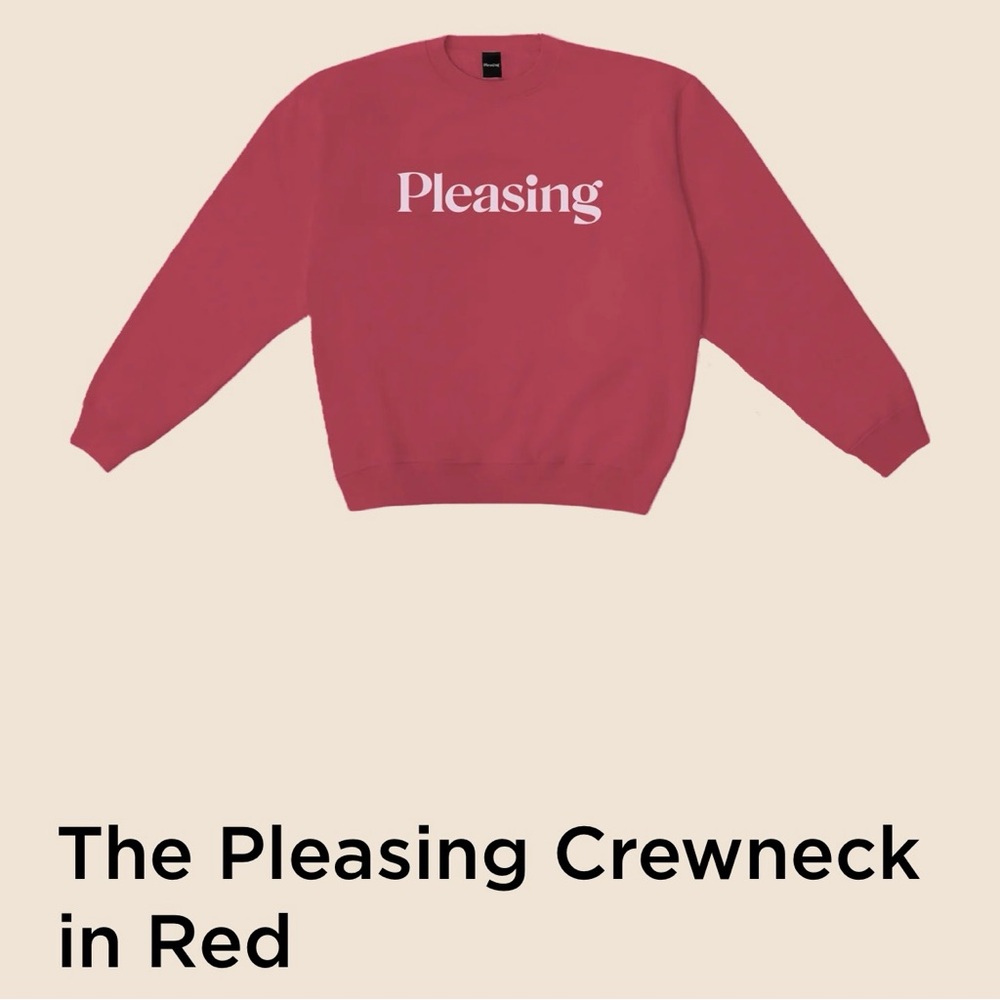 Pleasing Crew Neck Sweatshirt in Red
